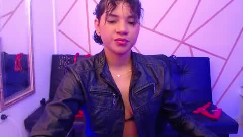 isabela online show from June 13, 3:59 am