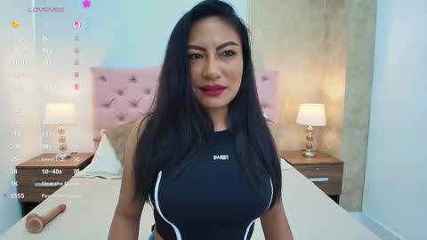 Isis Choi online show from March 14, 7:48 pm