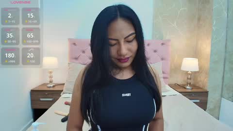 Isis Choi online show from April 13, 7:47 pm