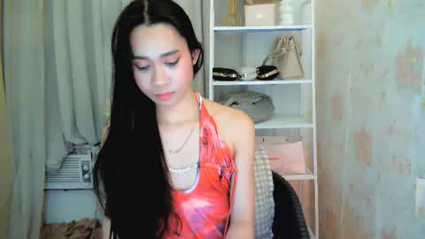 itsme_kat online show from July 28, 8:01 pm