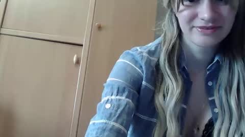 ivetta911 online show from April 18, 7:55 am