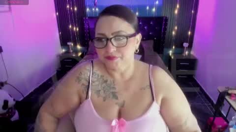 Ivonne online show from July 18, 1:42 am