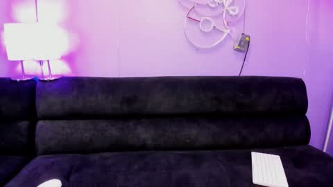 ivonygarciia online show from March 11, 7:49 pm