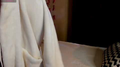 Ivy online show from April 7, 10:23 pm