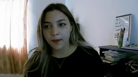 izzy_32 online show from March 7, 6:59 pm