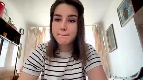 Mila online show from July 4, 10:33 am