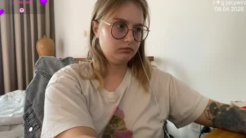 jacywinslat online show from April 8, 10:50 am