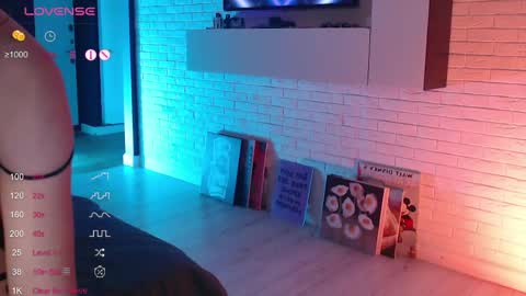 Jade online show from March 28, 5:34 pm