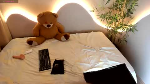 jade_star__ online show from June 11, 12:32 am