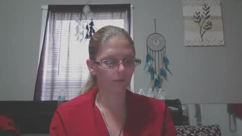 JadeLuv online show from March 6, 6:25 pm