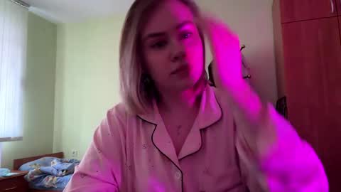 Mila online show from April 8, 12:29 pm