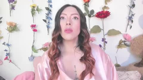 Hannah online show from December 4, 11:35 pm