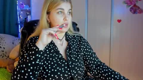 JansyLines online show from March 6, 5:41 pm