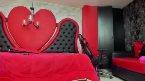 jaylen_bdsm online show from May 18, 9:37 am