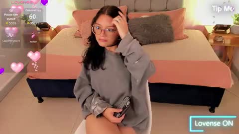 jenn online show from June 26, 9:38 pm