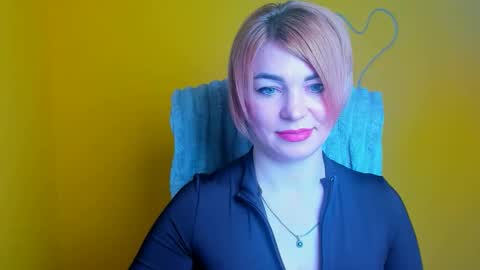 Jennifer online show from April 5, 6:12 am