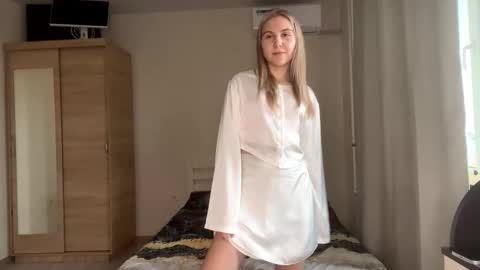 Emilia online show from November 5, 12:10 pm