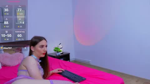 jennybbunny online show from July 6, 8:19 am