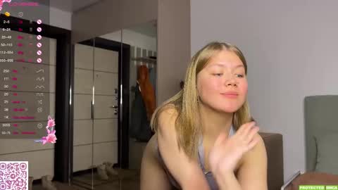 Mona online show from March 14, 3:24 pm