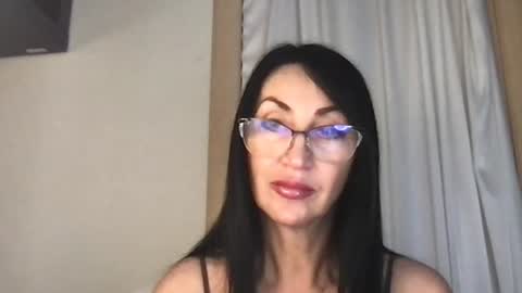 jinaluv online show from June 11, 10:06 pm