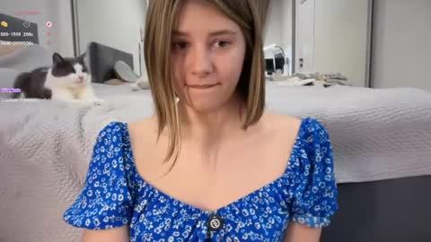  nude photos videos  online show from April 4, 6:18 pm