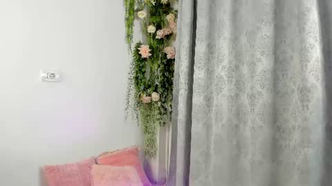 Josephine online show from June 25, 3:06 am