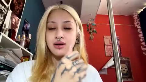 Kimie is here  online show from July 5, 3:57 am