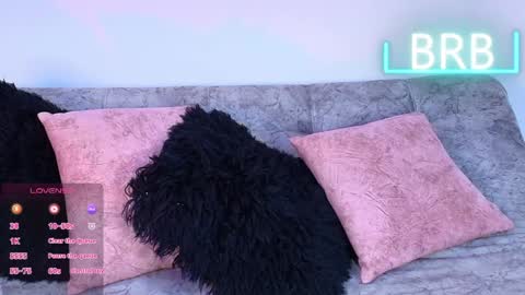 Jules and Gia online show from May 30, 9:29 am