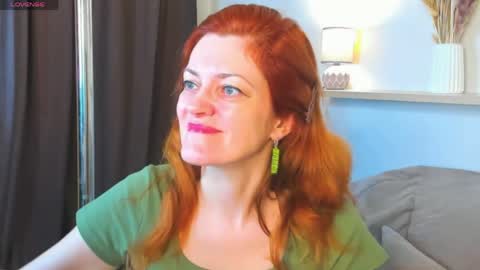 julia_suny online show from May 19, 1:56 am