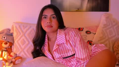 Juliana online show from March 19, 5:12 am