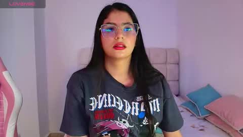 julieta_rose19 online show from March 8, 10:46 pm