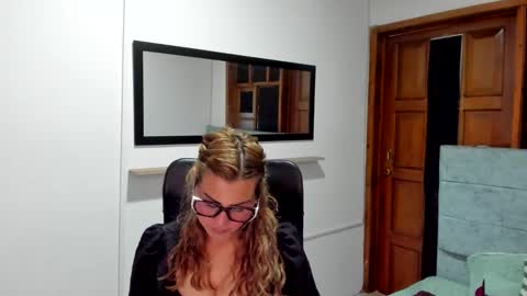 julieta_star69 online show from March 5, 11:11 pm