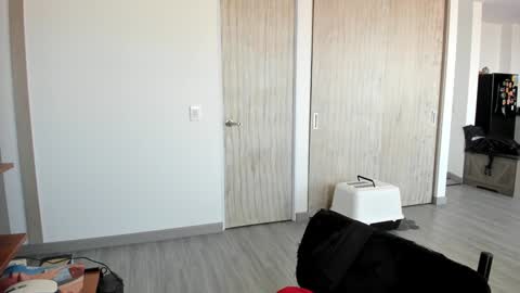 juliethkain online show from January 15, 4:00 pm