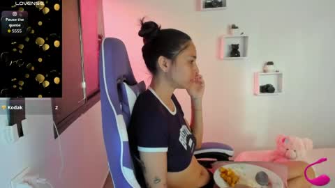 juliette online show from March 24, 5:40 pm