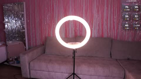 Amely online show from November 14, 5:51 am