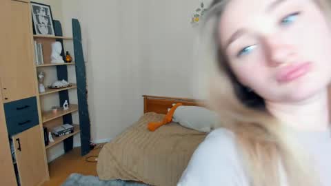 Alice online show from April 25, 9:12 am