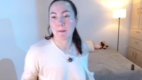 ChloeIndependient model online show from March 17, 5:44 am