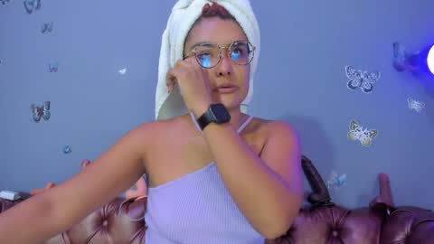 kaira_mosse_ online show from March 25, 12:08 pm