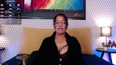 Kami online show from April 10, 9:54 pm