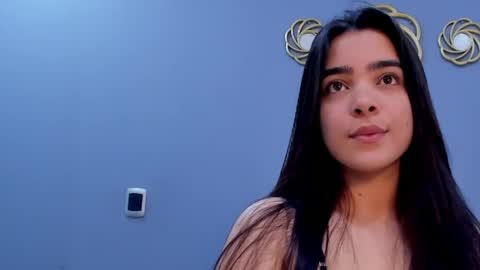 Kamila Betancourt online show from May 29, 3:21 pm