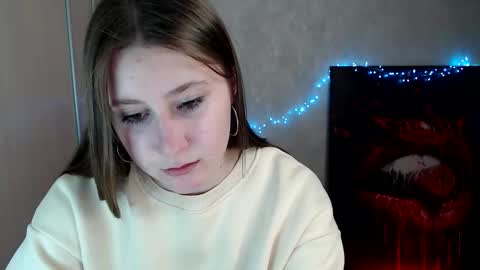 kamilla_love_ online show from April 6, 1:01 pm