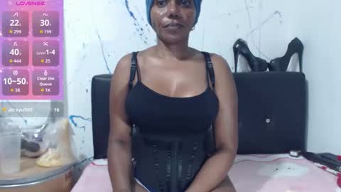 Paola online show from March 15, 8:00 pm