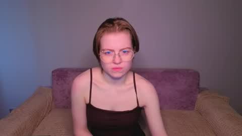 Karen online show from April 18, 1:30 am