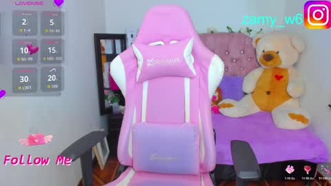 karla online show from April 4, 5:01 pm