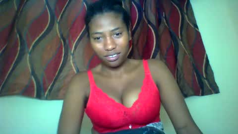 karoliee online show from June 21, 9:57 am