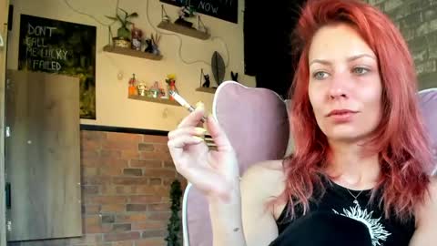 karoline121 online show from May 30, 4:32 am