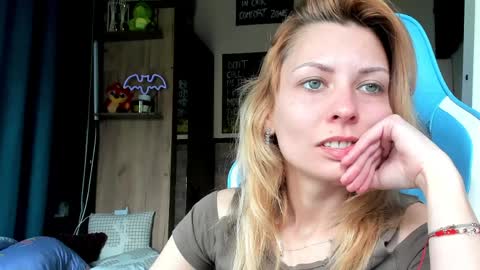 karoline121 online show from March 29, 9:08 am