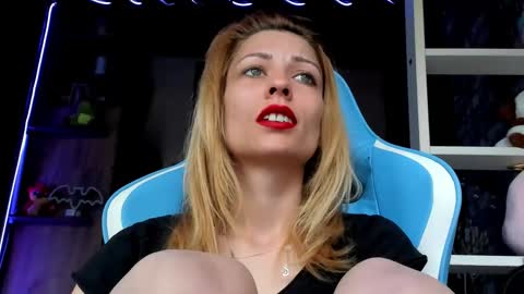 karoline121 online show from March 19, 5:56 am