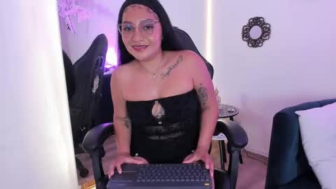 Kataleya  online show from May 15, 7:38 pm