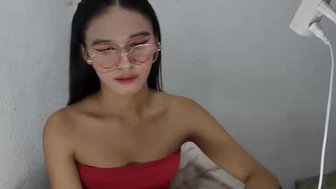 Kate online show from April 1, 1:41 pm